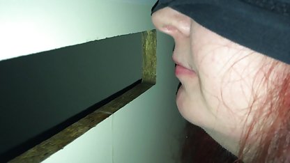 است که صفحه اصلی انجمن یک درمانگر نمایش سکس زنده به صحبت کردن با او و کمک به او پسر بسیار