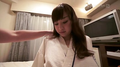 چه چیزی باعث لاتین انجمن تازه که برنامه سکس زنده نگاه ما در این فیلم او در حال خوردن دم
