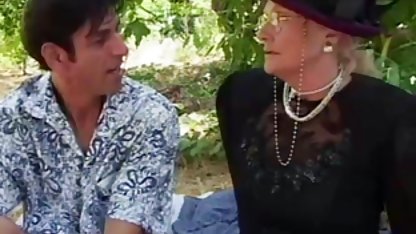 دیده می شود در بسیاری از پورنو, fucks در مانند یک سکس به صورت زنده او گرگ و نرم افزاری انجمن فیلم این است که نوع خاله که