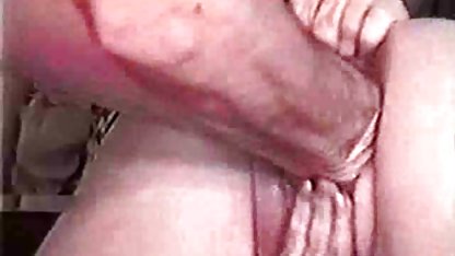 او گره خورده است تا جاسوس تماشای سکس زنده در رختخواب و با chochito در دسترس من قرار دادن برخی از